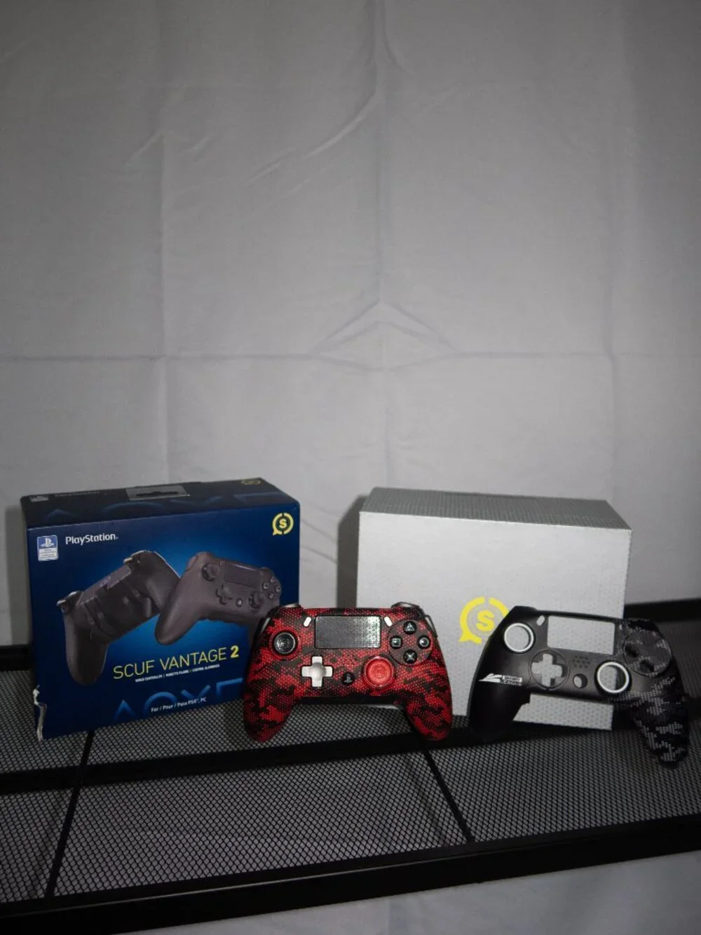 Scuf Vantage 2 (Discontinued) Playstation Controller (2 Faceplates)